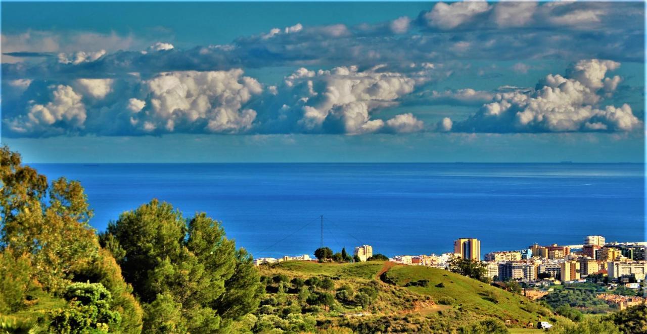 Holiday Villa In 10 Min From Fuengirola Beach With Sea Views Pool Bbq Parking Wifi Aircon Big Garden Михас Екстериор снимка