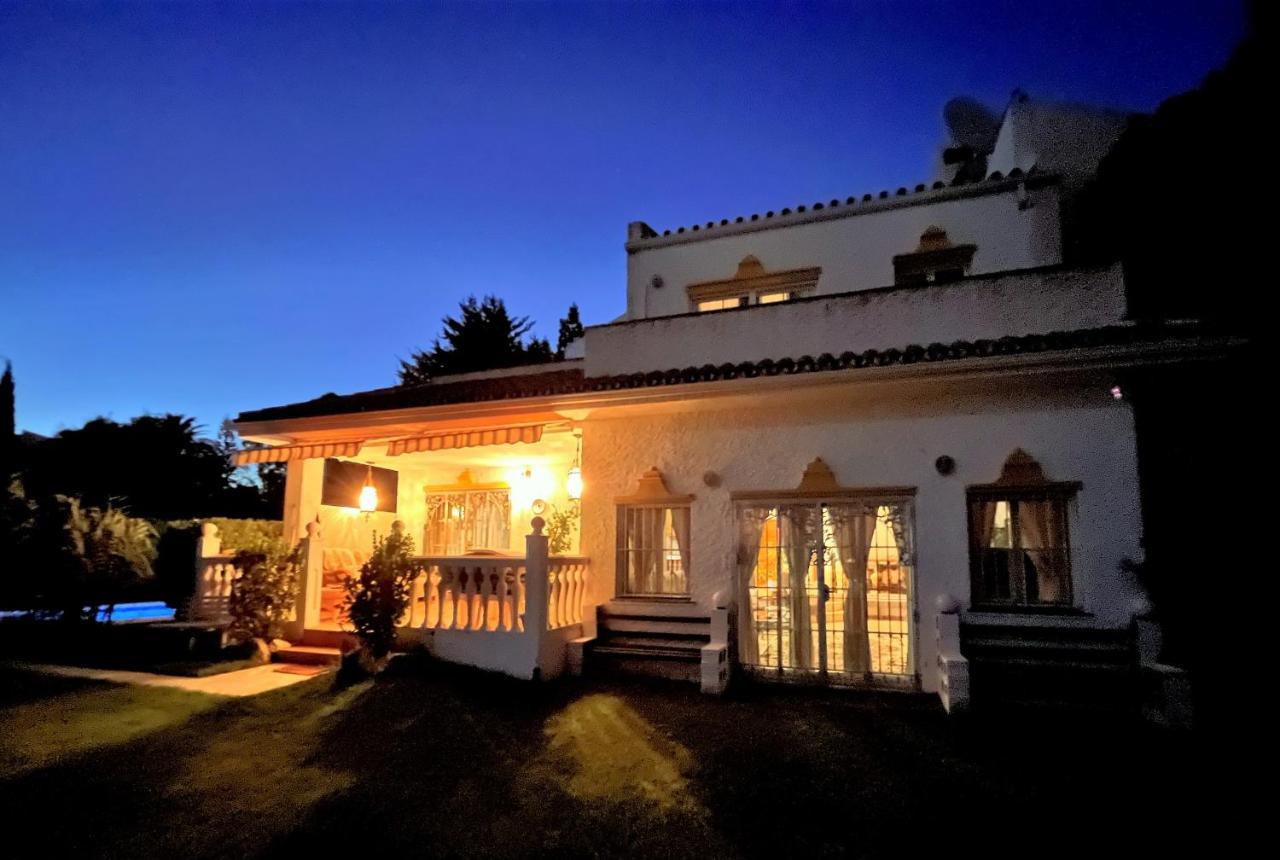 Holiday Villa In 10 Min From Fuengirola Beach With Sea Views Pool Bbq Parking Wifi Aircon Big Garden Михас Екстериор снимка