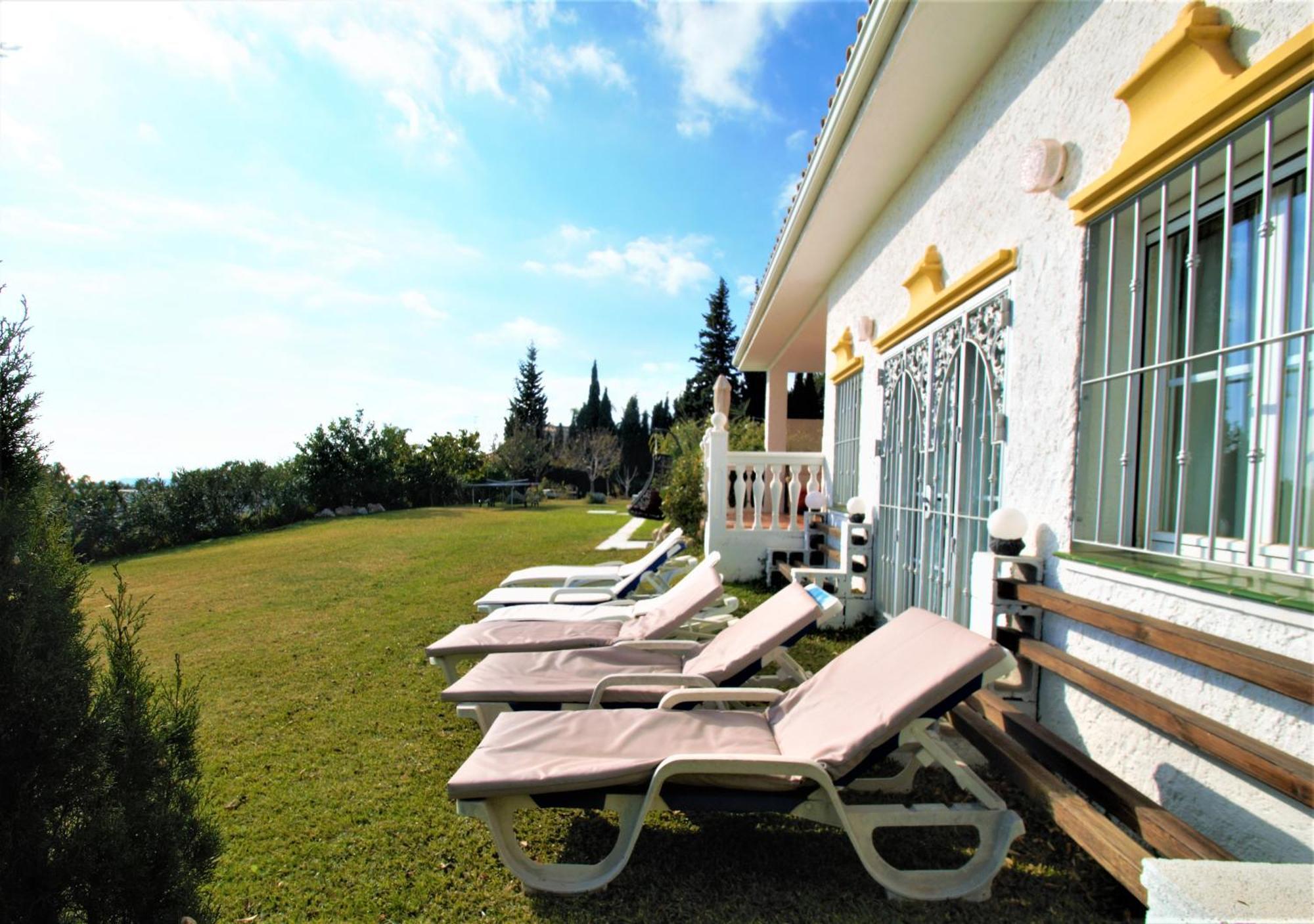 Holiday Villa In 10 Min From Fuengirola Beach With Sea Views Pool Bbq Parking Wifi Aircon Big Garden Михас Екстериор снимка