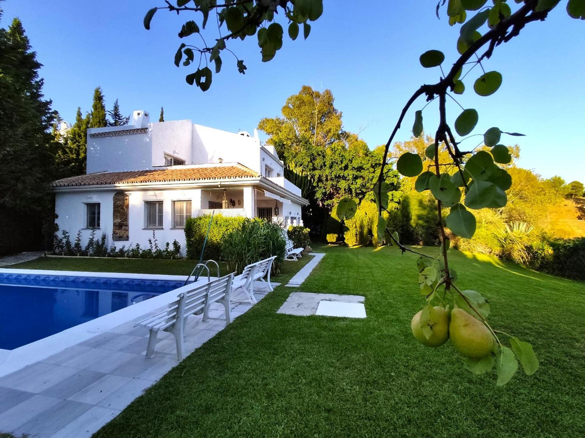Holiday Villa In 10 Min From Fuengirola Beach With Sea Views Pool Bbq Parking Wifi Aircon Big Garden Михас Екстериор снимка