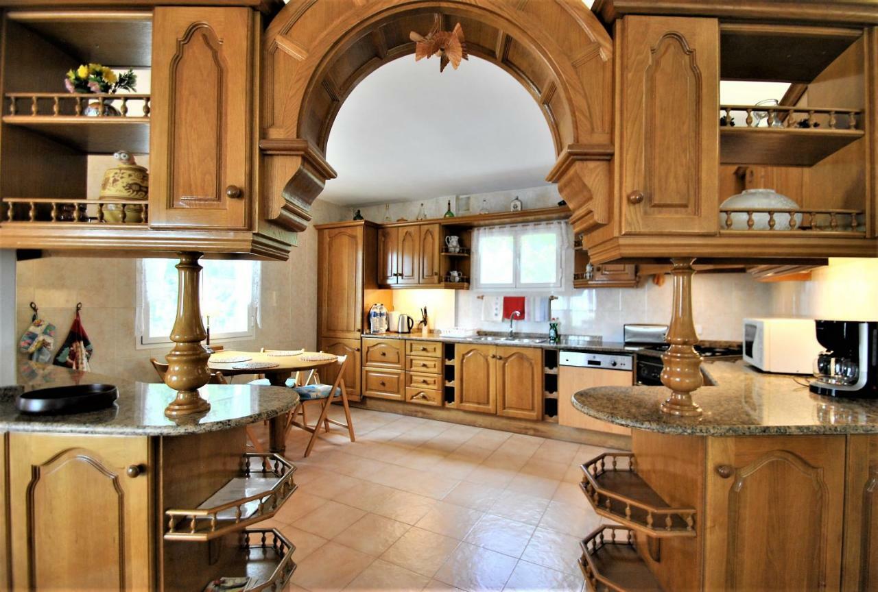 Holiday Villa In 10 Min From Fuengirola Beach With Sea Views Pool Bbq Parking Wifi Aircon Big Garden Михас Екстериор снимка