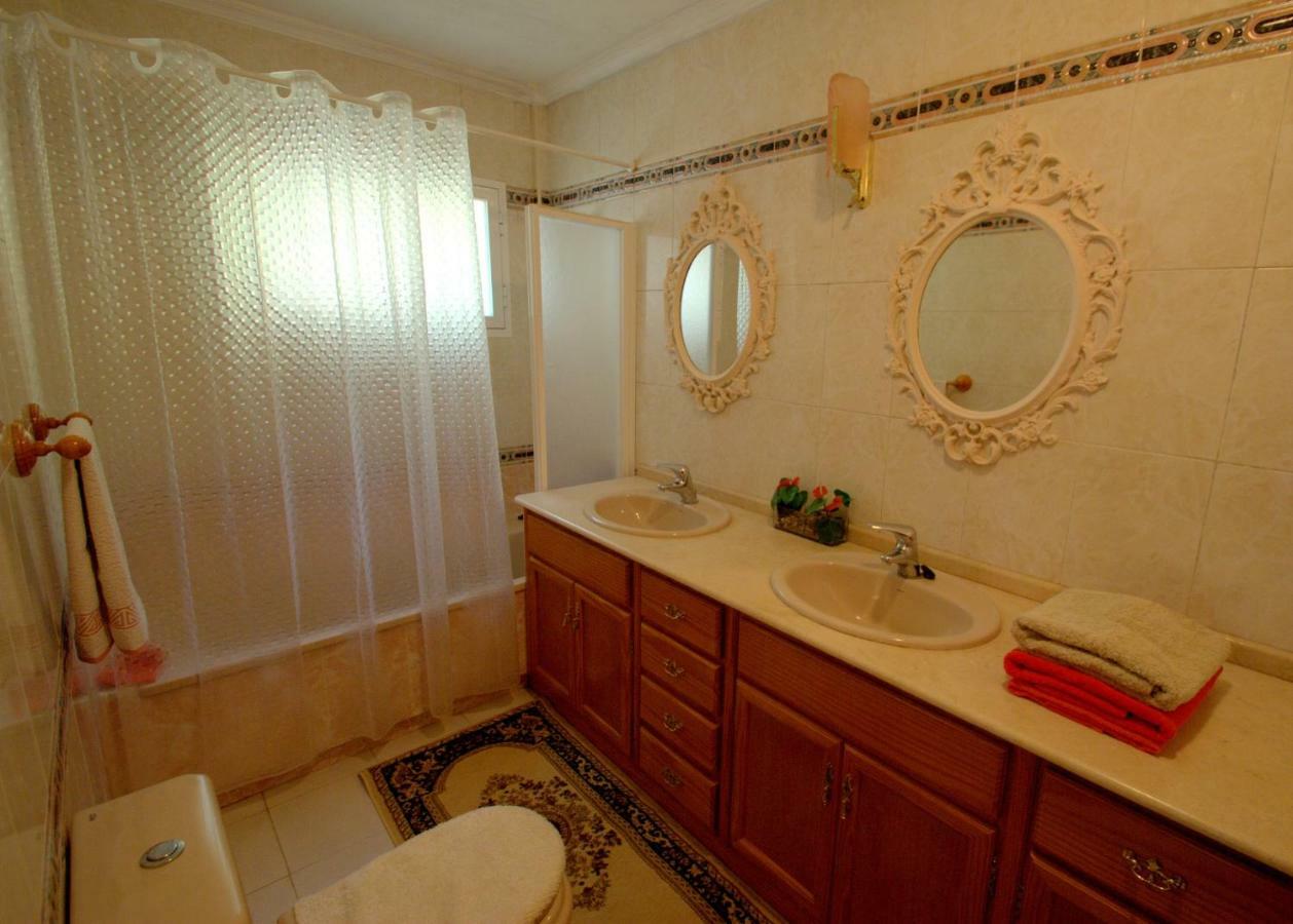 Holiday Villa In 10 Min From Fuengirola Beach With Sea Views Pool Bbq Parking Wifi Aircon Big Garden Михас Екстериор снимка