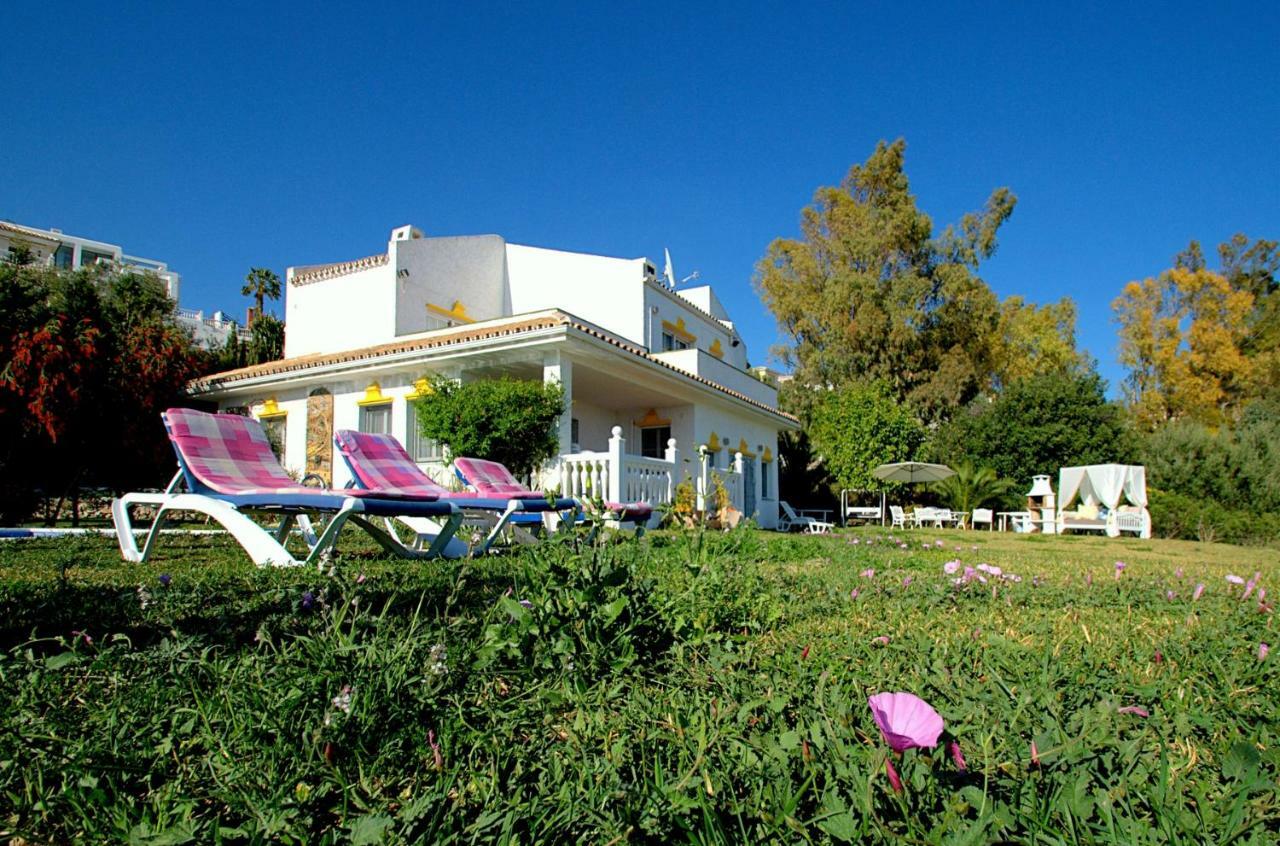 Holiday Villa In 10 Min From Fuengirola Beach With Sea Views Pool Bbq Parking Wifi Aircon Big Garden Михас Екстериор снимка